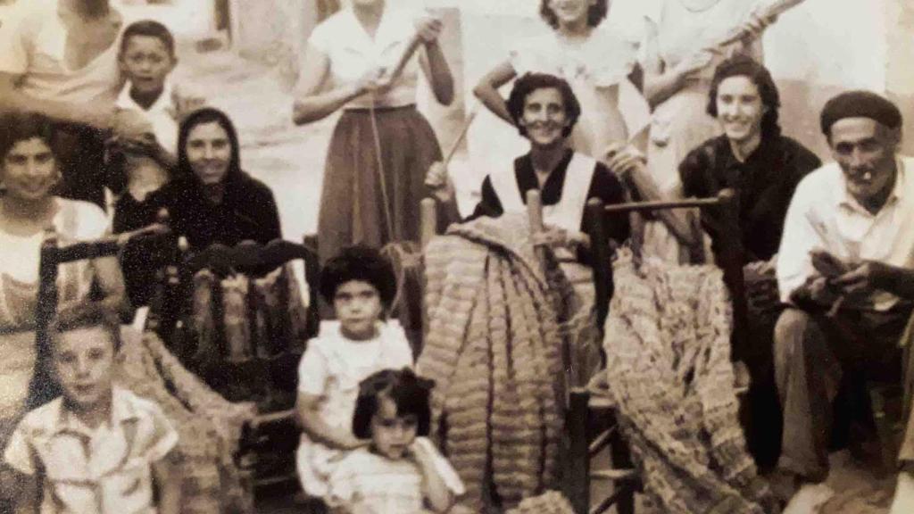 Las tejedoras de redes de la Vila Joiosa son las homenajeadas en esta exposición.