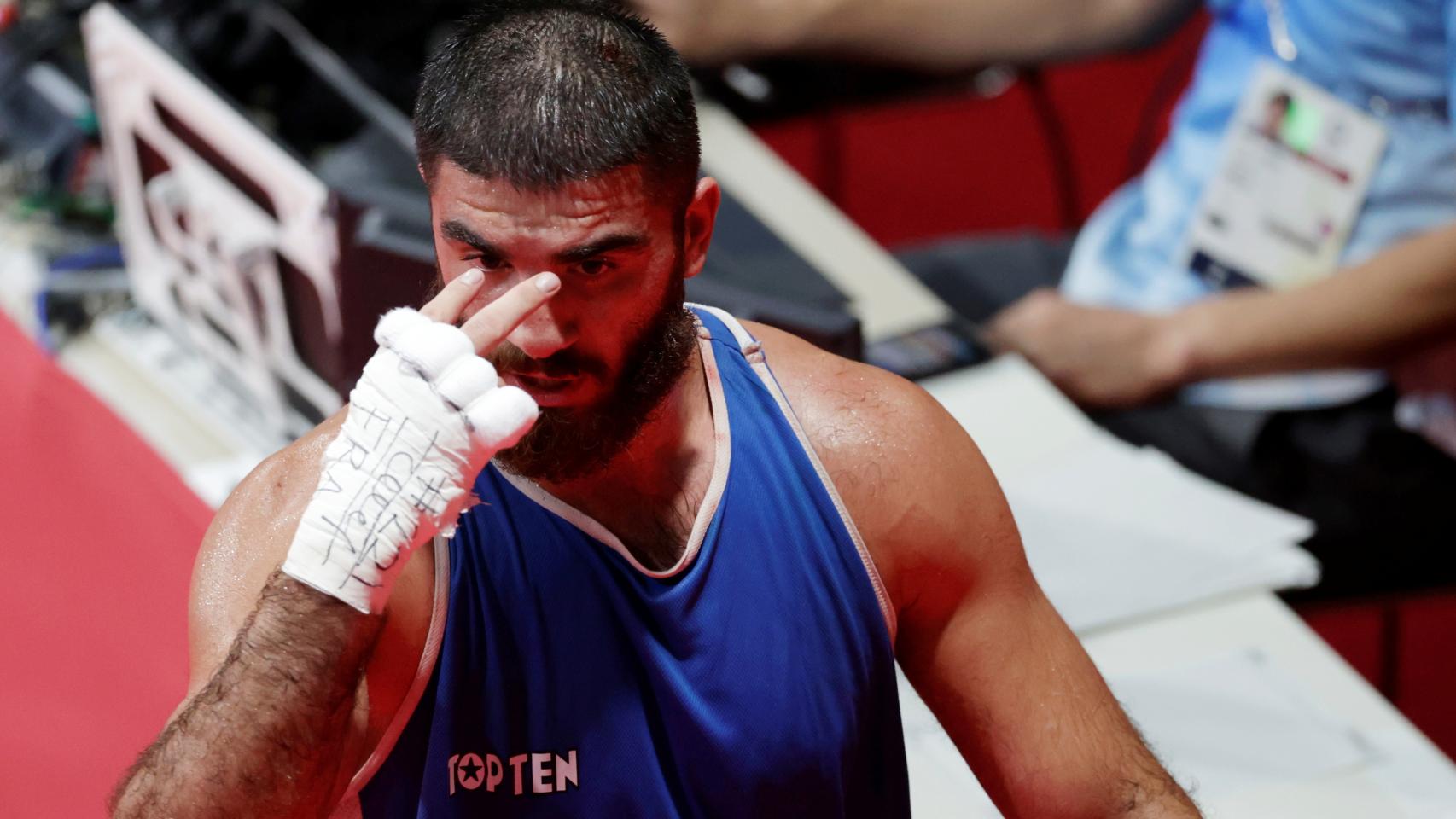 La pelea entre Mourad Aliev y Frazer Clarke en la que el francés fue descalificado