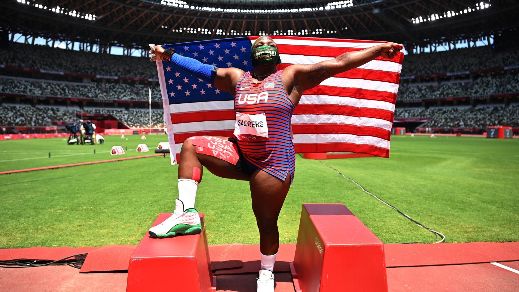 Raven Saunders, en los Juegos Olímpicos