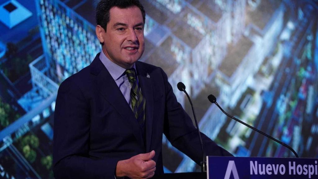 Juanma Moreno en la presentación del nuevo hospital de Málaga.