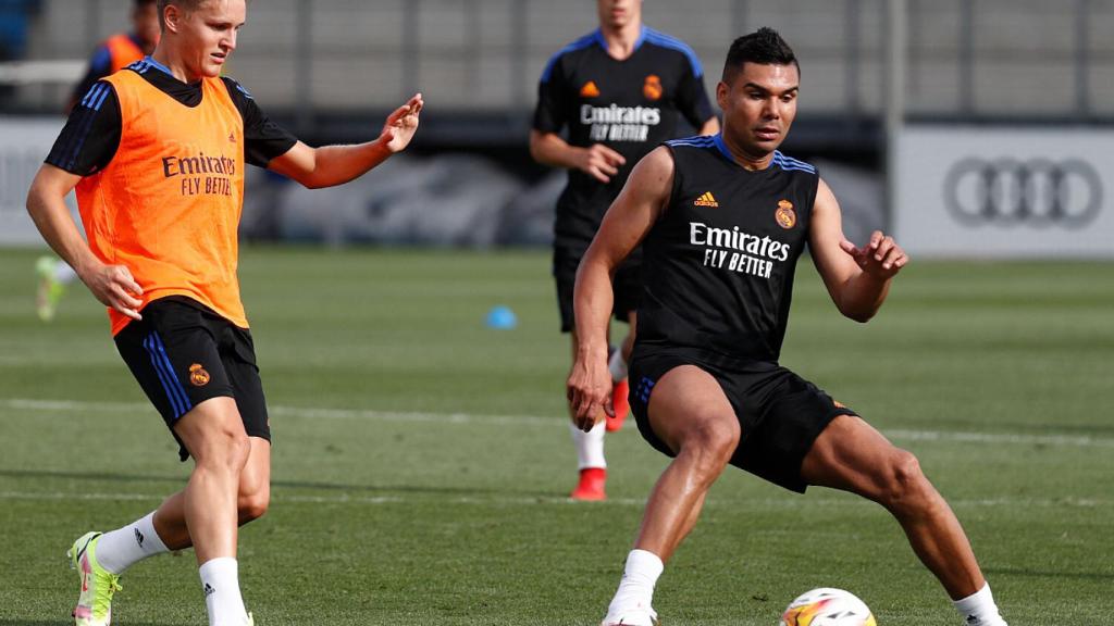 Odegaard y Casemiro se entrenan