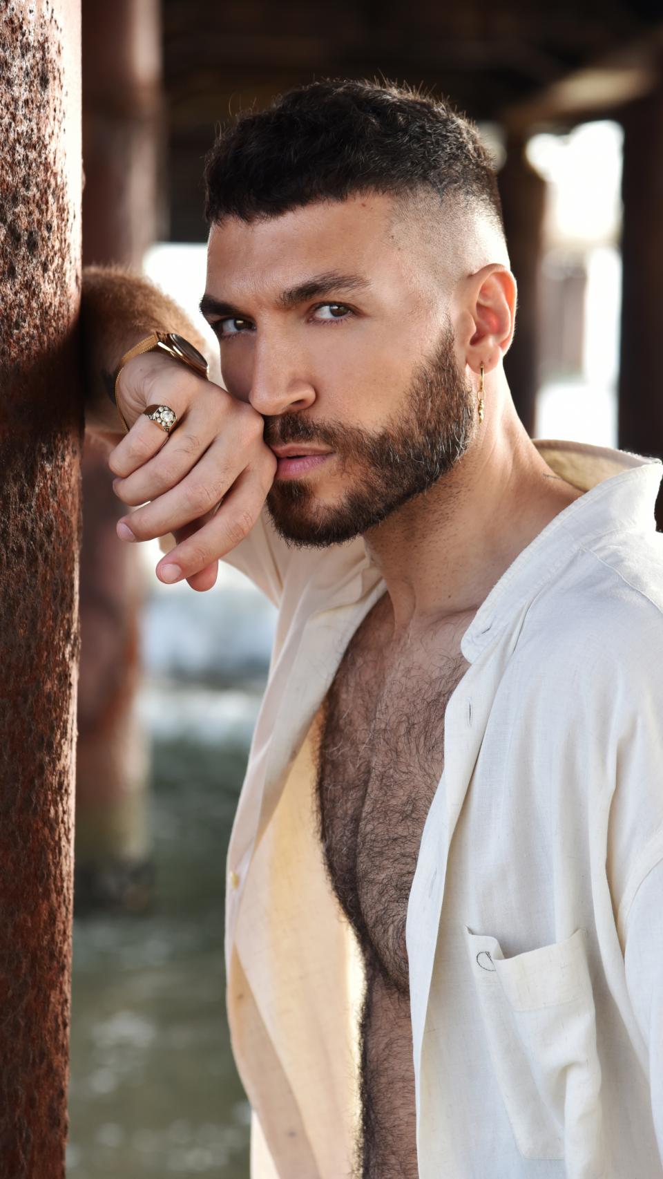 Valerio Pino en una sesión de fotos.