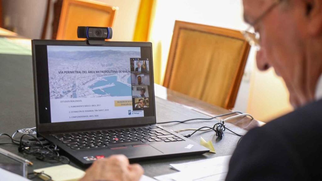Reunión del alcalde de Málaga, Francisco de la Torre, para analizar el proyecto de la vía perimetral.