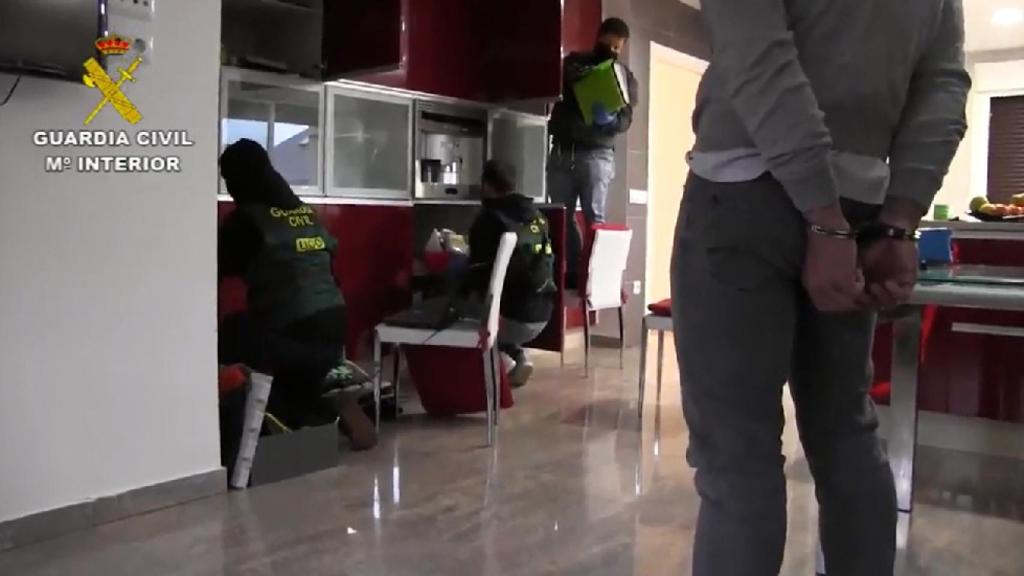 Imágenes de la operación de la Guardia Civil