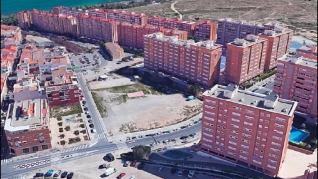 Alicante construirá dos aparcamientos disuasorios en San Gabriel-El Palmeral con 261 plazas.