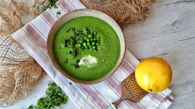 Crema de guisantes, espinacas y limón, para receta fría o caliente