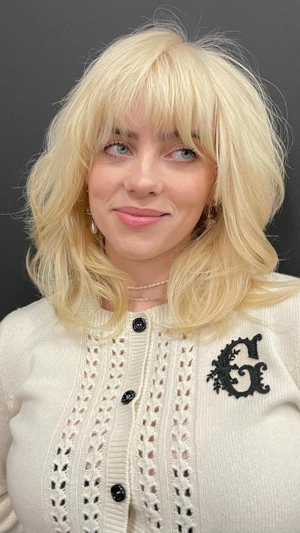 Billie Eilish, con una versión más corta de su 'wolf cut' original.