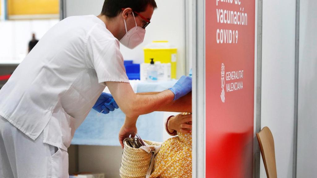 Vacunación en la Comunidad Valenciana: estos son los pasos para quien se salte alguna dosis.
