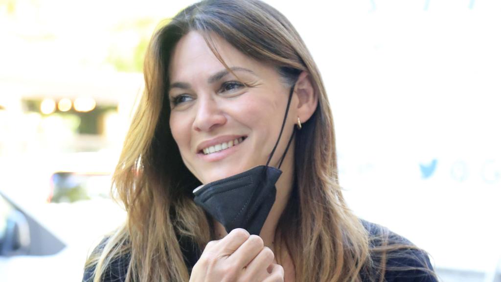 Fabiola Martínez a las puertas de su nueva casa en Madrid.