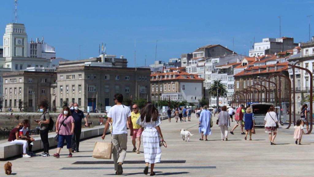 La Marina, un día soleado.