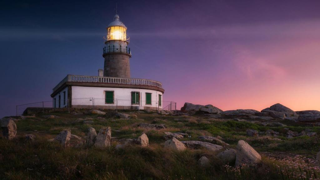El Faro de Corrubedo, en Ribeira (A Coruña), último escenario del festival Mar Abierto