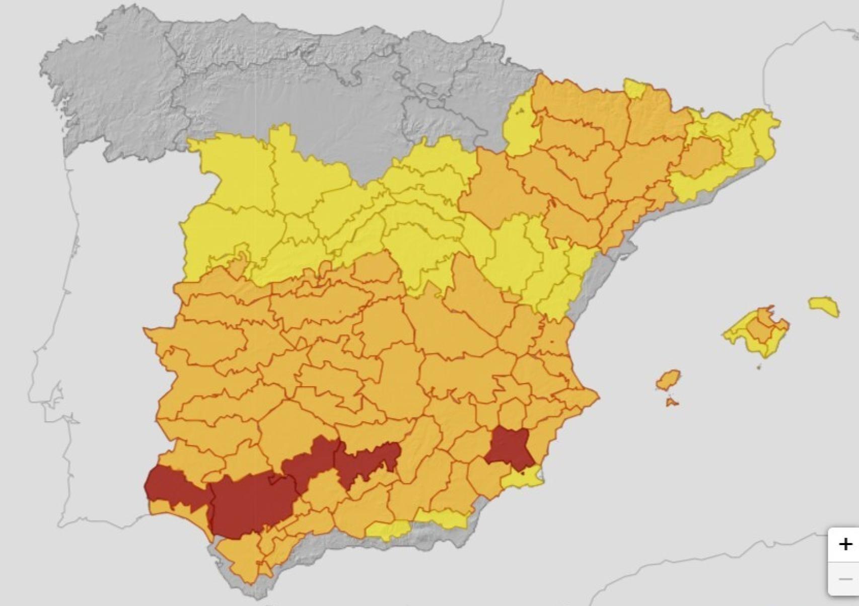 Mapa de los avisos por calor para el domingo.