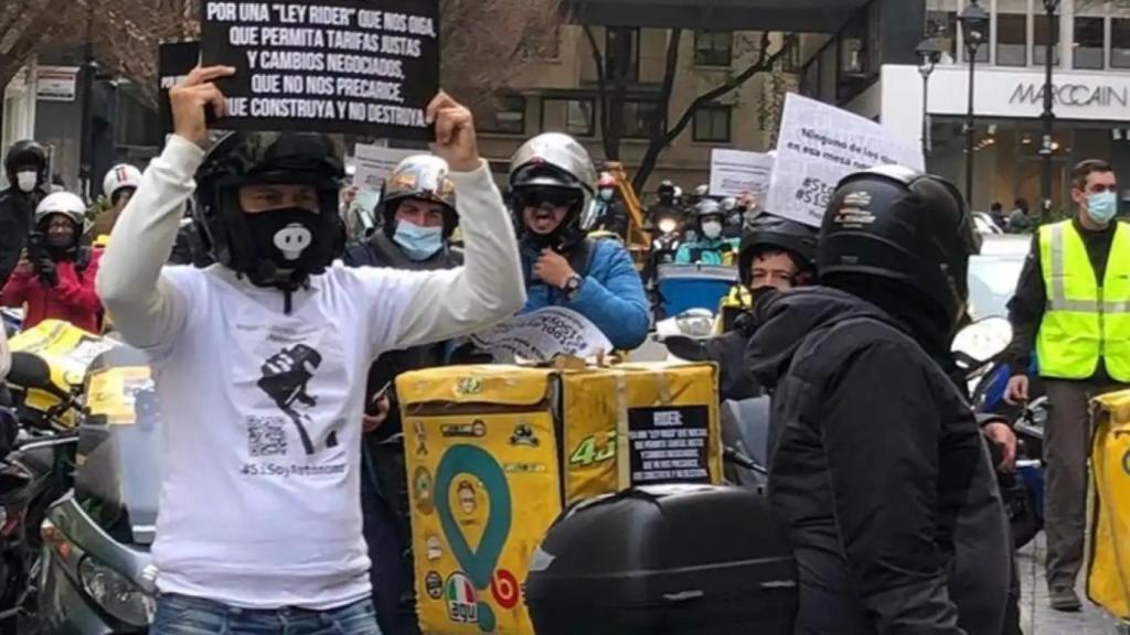 Las asociaciones de repartidores en España están divididas sobre la nueva ley.