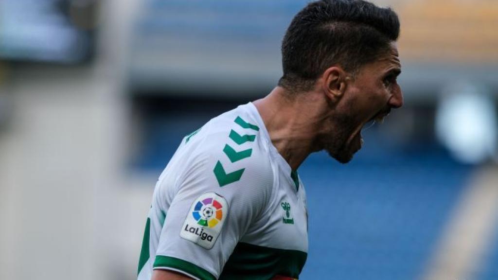 Fidel celebra un gol en un partido del Elche en La Liga