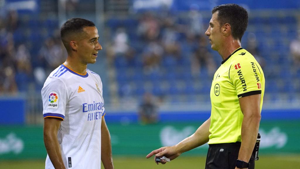 Lucas Vazquez dialoga con Cesar Soto Grado