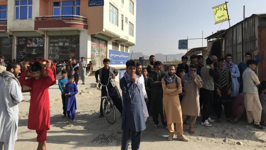 Patrulla talibán en Kandahar, Afganistán.