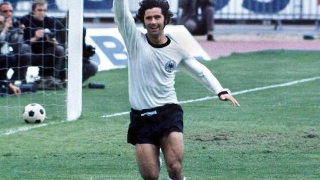 Gerd Müller durante un partido con la selección de Alemania en la Euro del 72