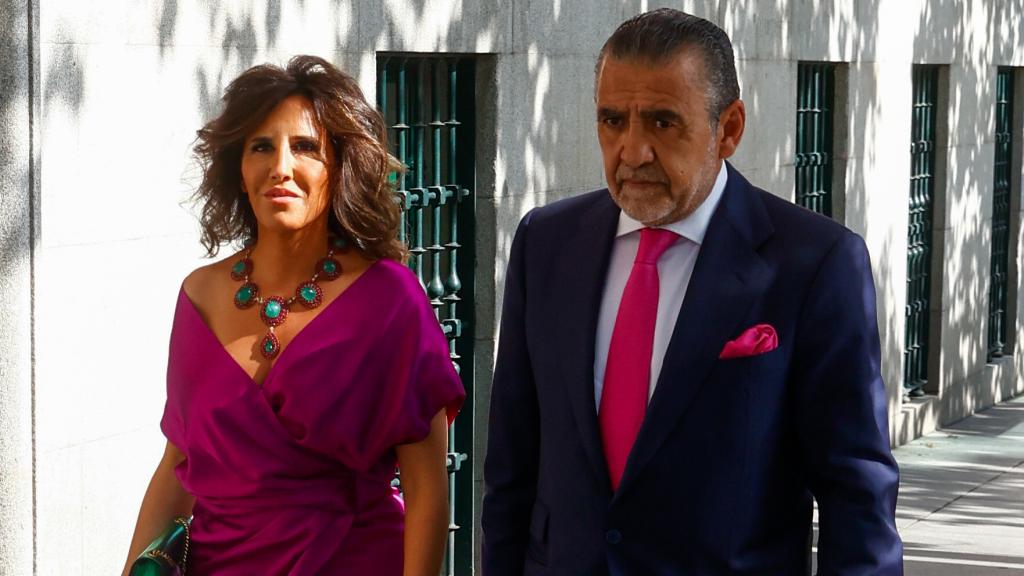 Marta Fernández junto a su pareja Jaime Martínez-Bordiú el pasado mes de julio en Madrid.