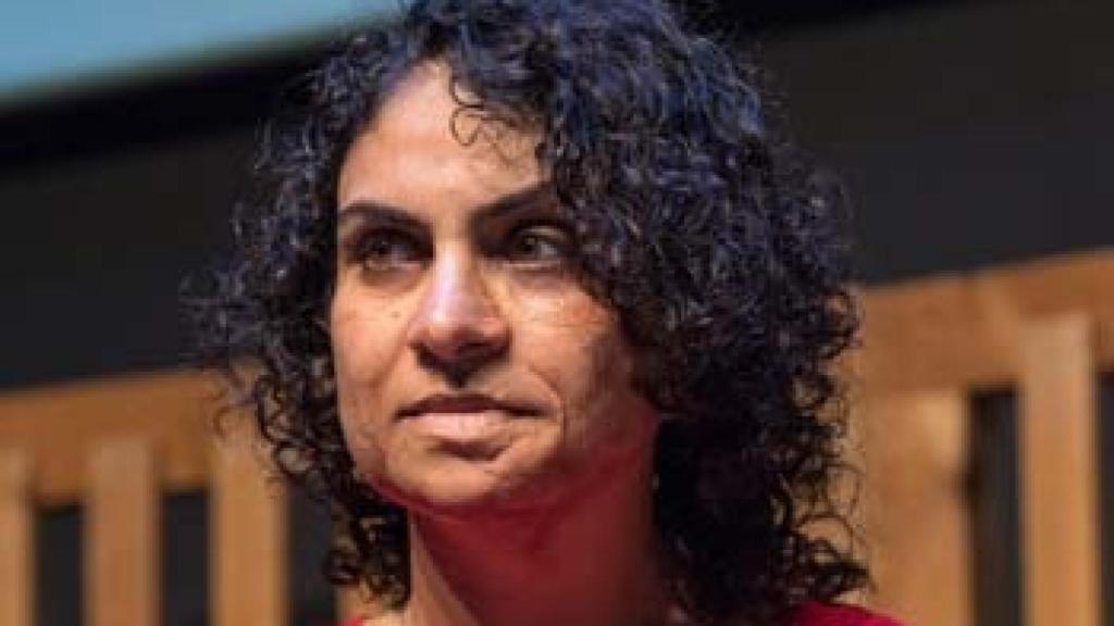 La escritora y activista Nadia Ghulam.