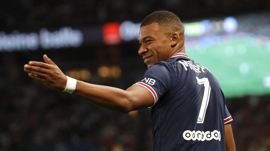 Kylian Mbappé, en un partido del PSG durante la temporada 2021/2022