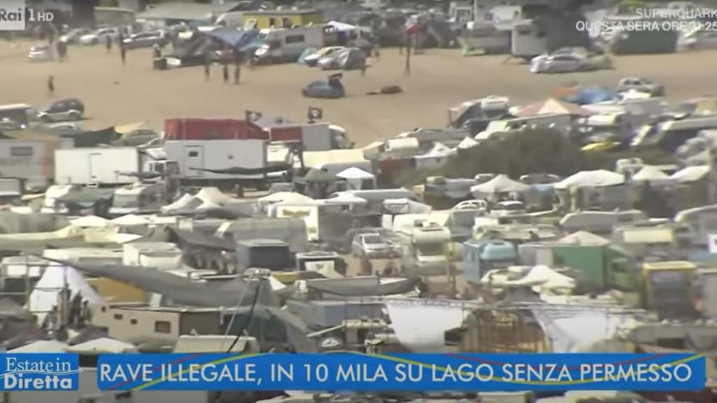 Imágenes de la RAI de la 'rave' ilegal en Italia.