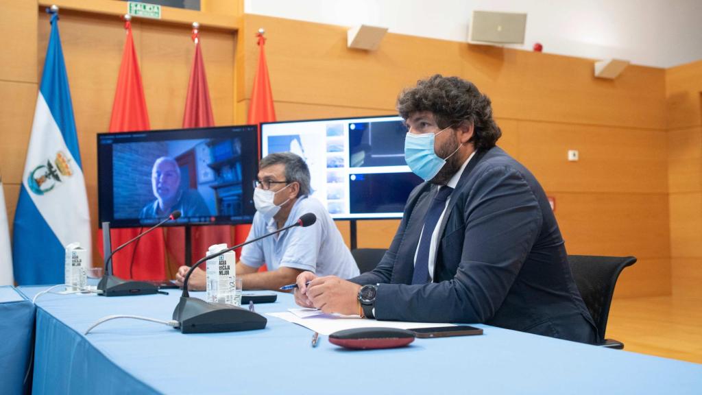 El presidente de la Región de Murcia, Fernando López Miras, durante el Consejo de Gobierno extraordinario.