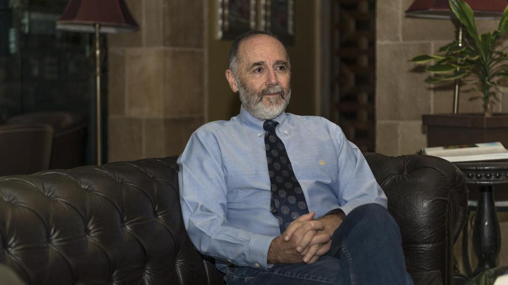 Fernando Reinares atiende a EL ESPAÑOL desde Laguardia.