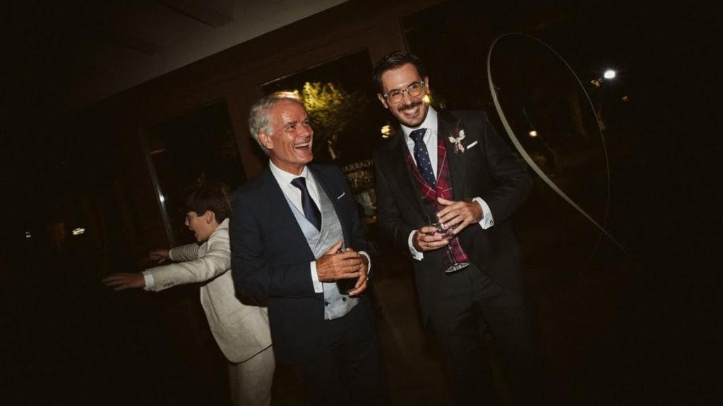 César García Serrano junto a su hijo