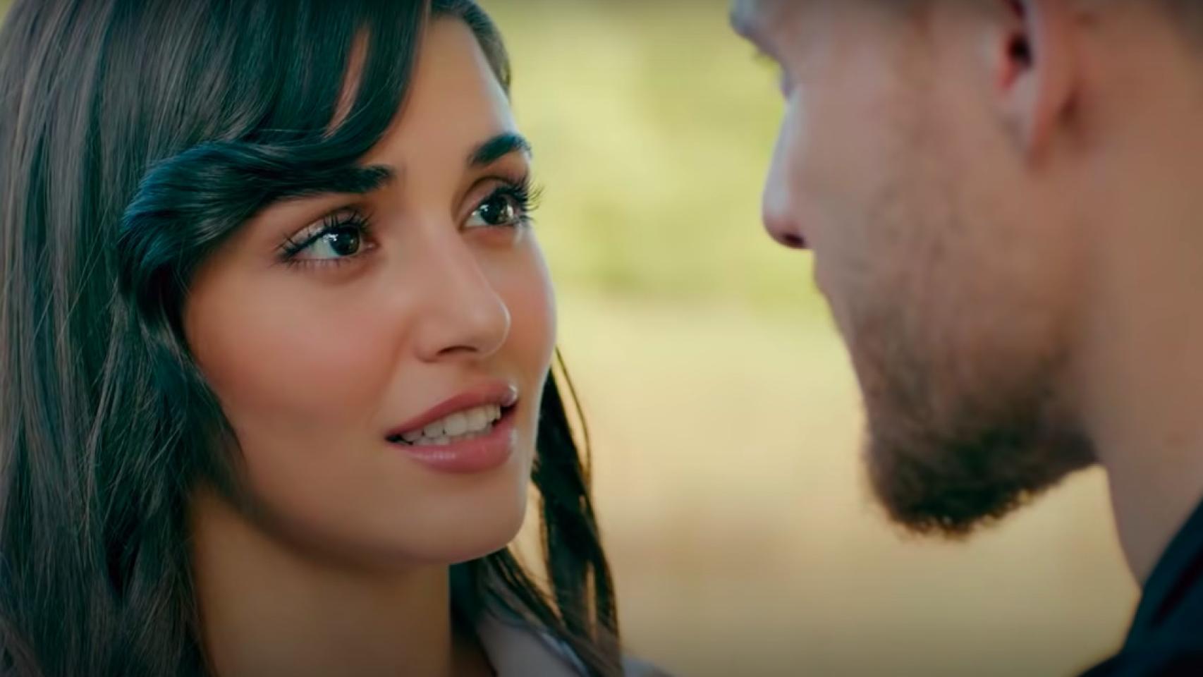 Avance en fotos del capítulo (bölüm) 50 de 'Sen Cal Kapimi' ('Love is in the air')