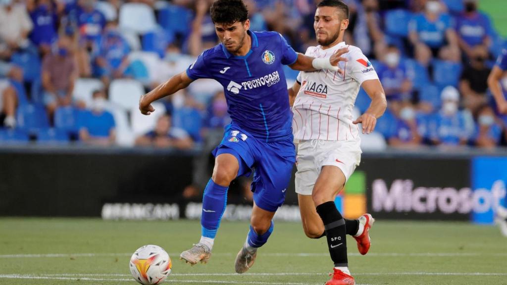 Carlos Aleñá y Óscar Rodríguez, en el Getafe - Sevilla de La Liga
