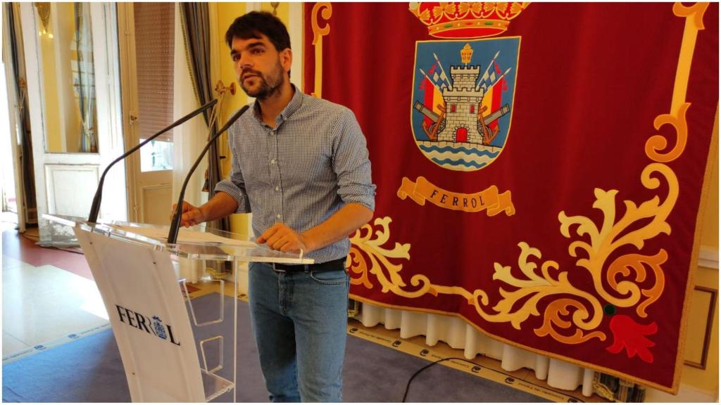 El portavoz del gobierno en rueda de prensa.