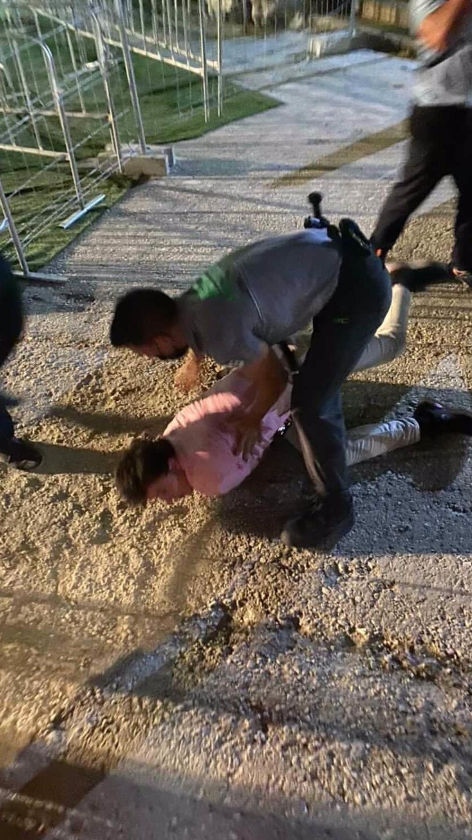 Una imagen de la pelea.