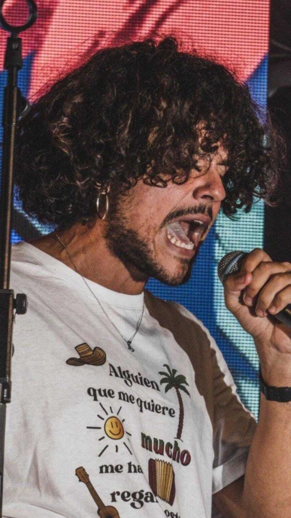 Luis Lozano, de Çantamarta, durante su espectáculo