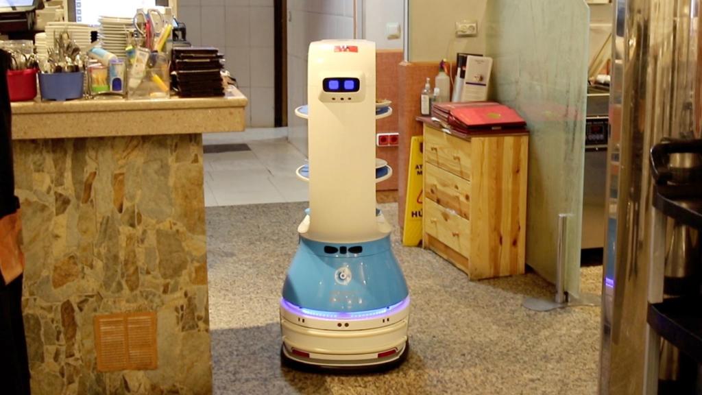 Cacahuete, el camarero-robot