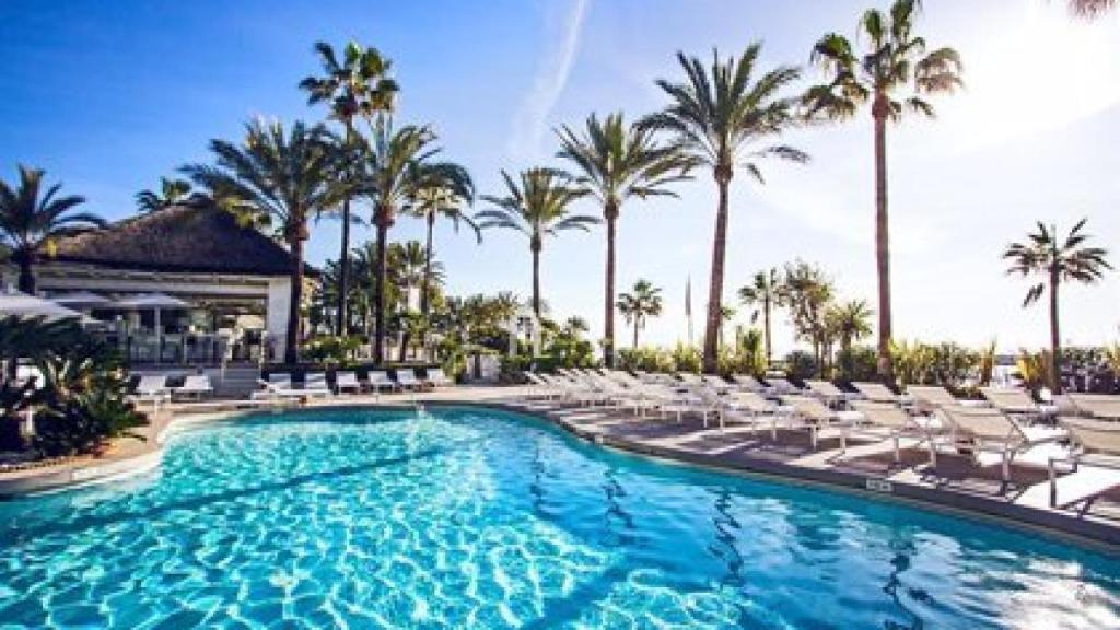 El hotel Puente Romano.