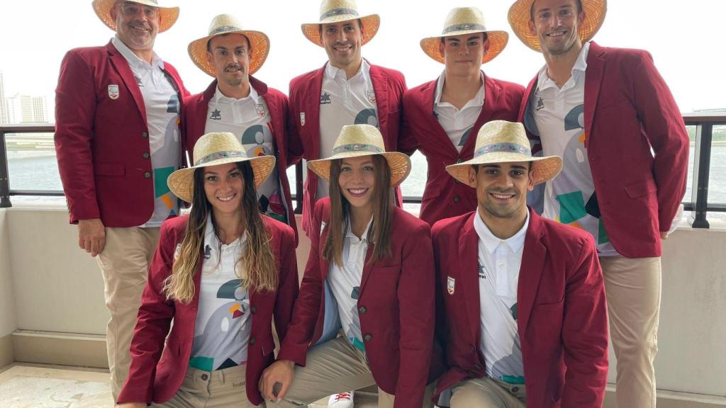 Jacobo Garrido Brun (segundo por la derecha de pie) antes de la Ceremonia de Apertura de los Juegos Paralímpicos