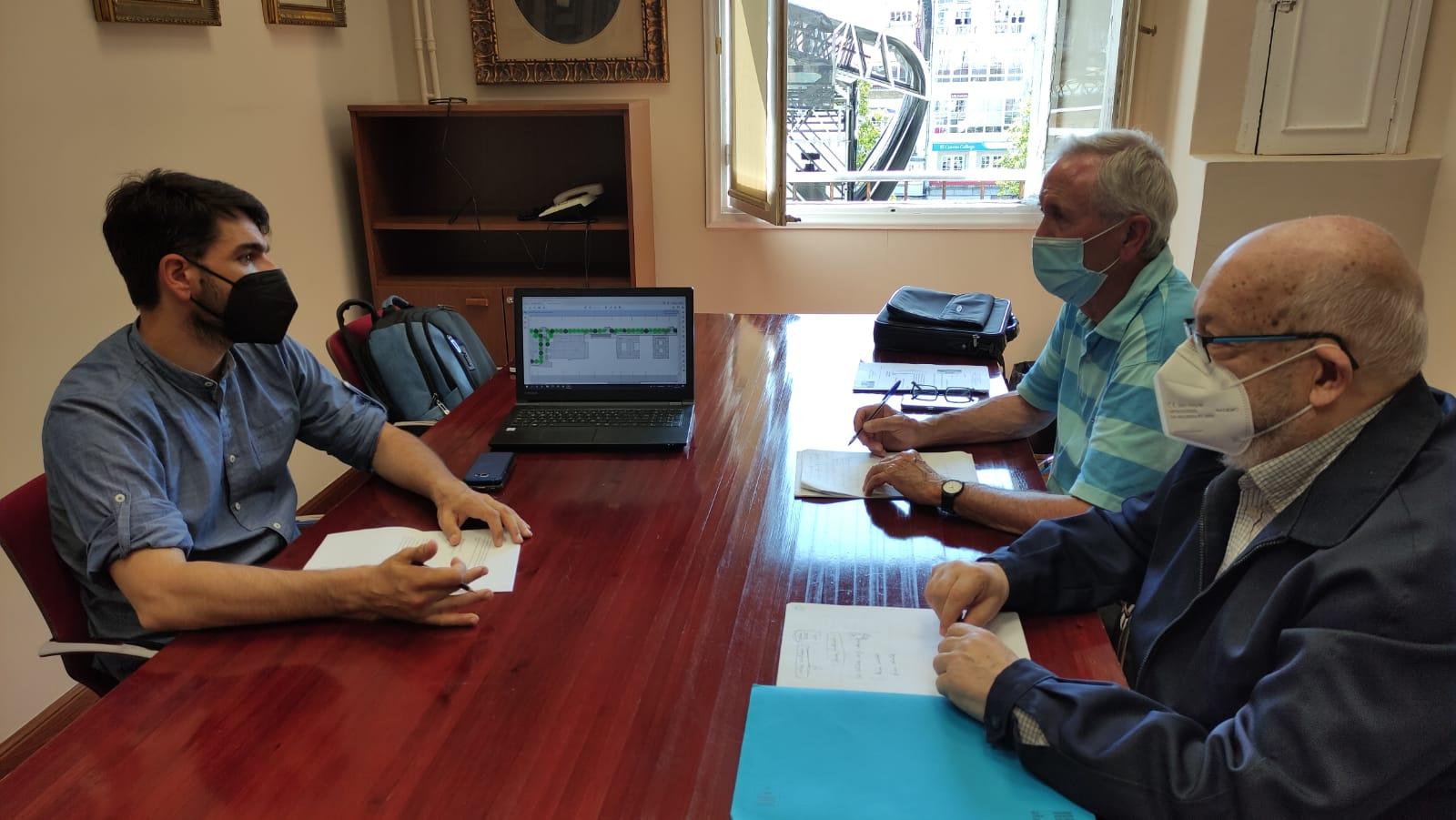 Encuentro con representantes vecinales. Foto: Concello de Ferrol.