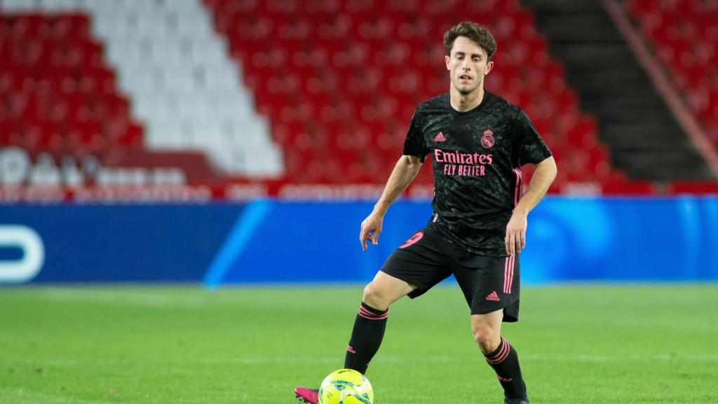 Álvaro Odriozola, con la camiseta del Real Madrid
