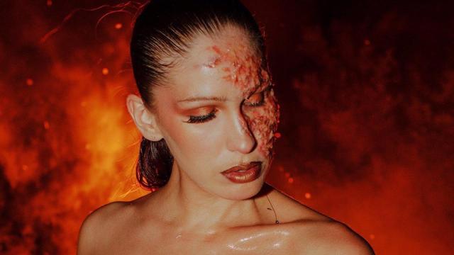 Una de las artistas invitadas al evento, Eartheather.