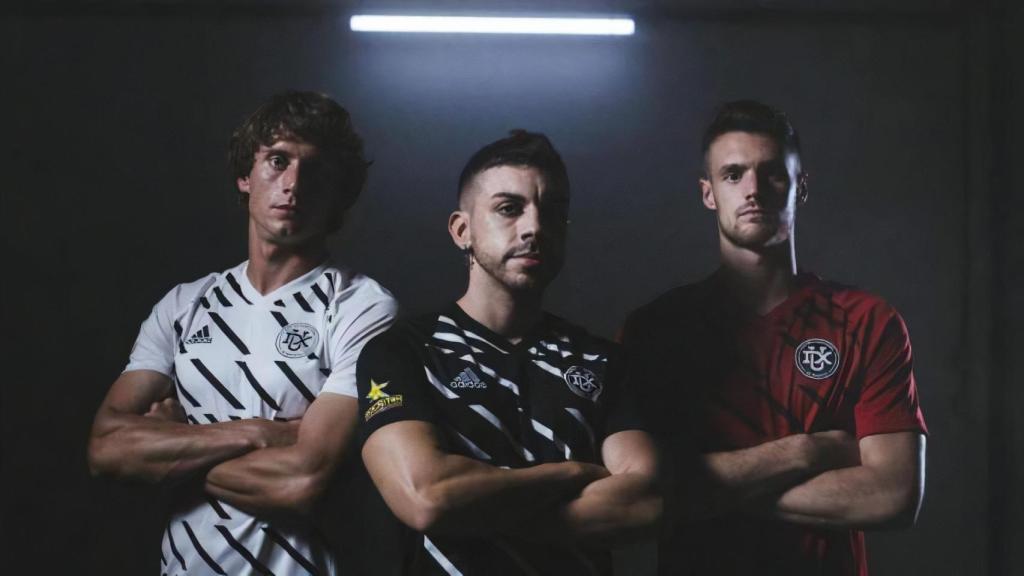 DJMariio (centro) y Kolderiu (derecha), dos de los propietarios de Dux Internacional de Madrid