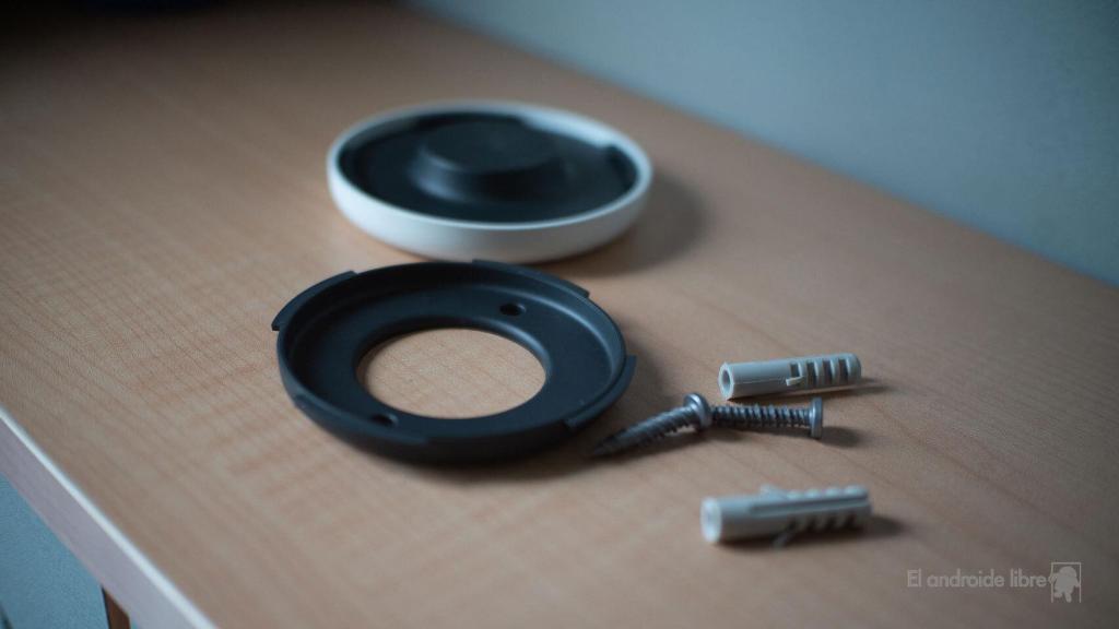 Soporte de anclaje y tornillos de la Google Nest Cam