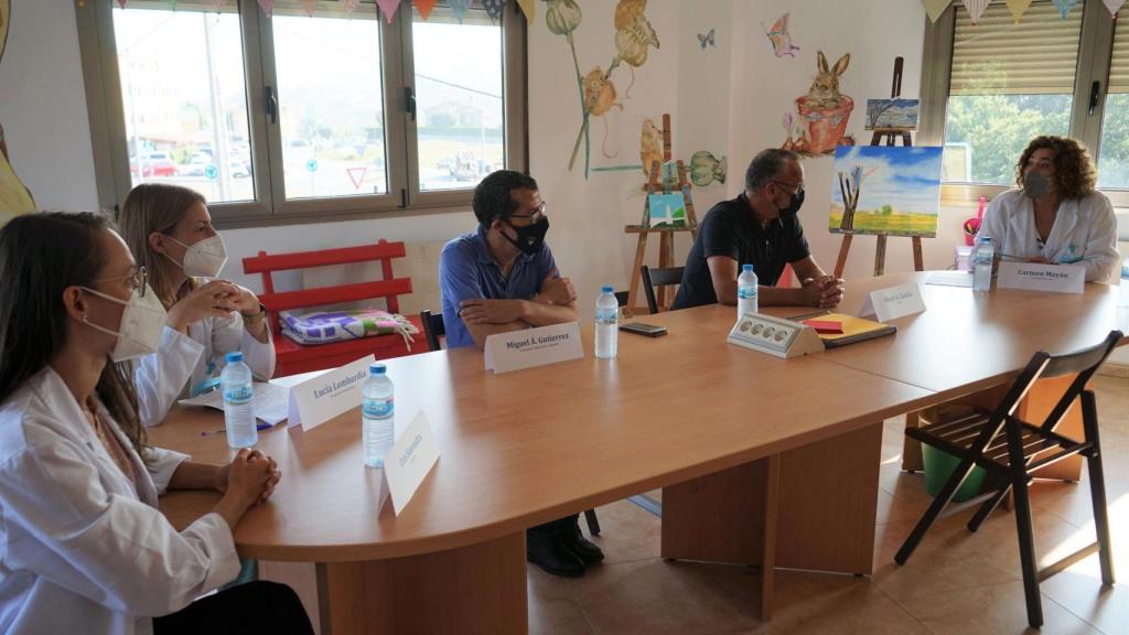 Presentación del nuevo servicio de atención temprana en el centro Letras de Colores en Cambre.