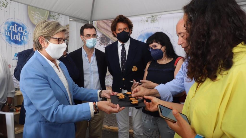La conselleira do Mar, Rosa Quintana durante la inauguración del evento.