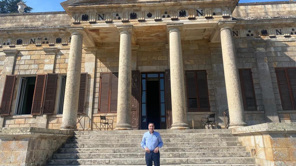 Pedro J. Ramírez, presidente y director de El Español, en San Martino, donde residió Napoleón.
