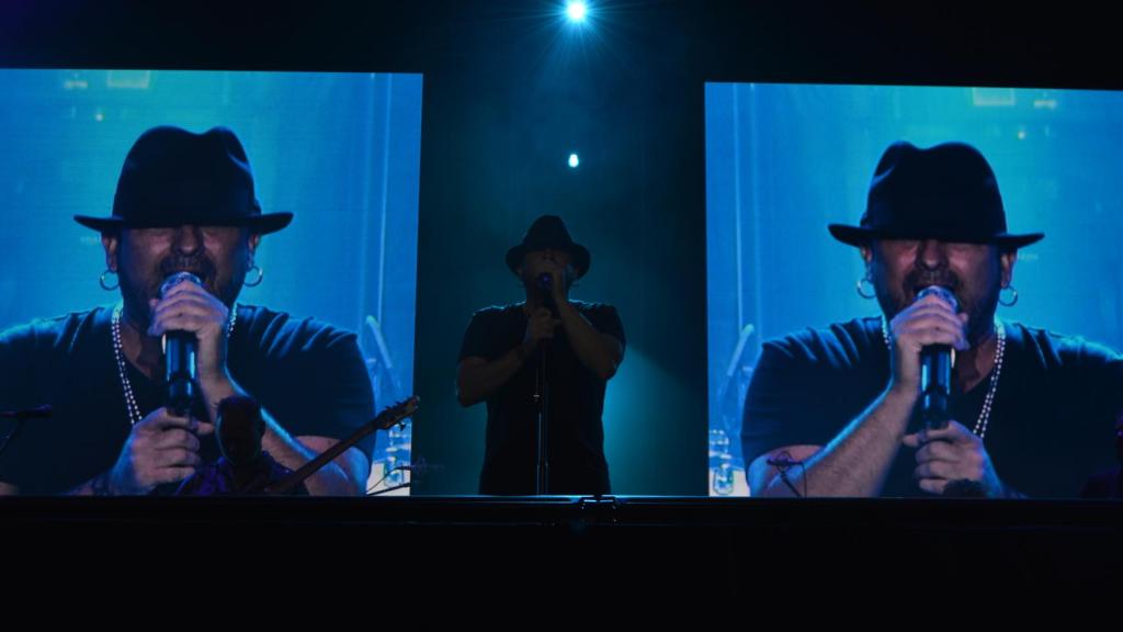 El Barrio, triplicado debido al juego de cámaras de las pantallas.