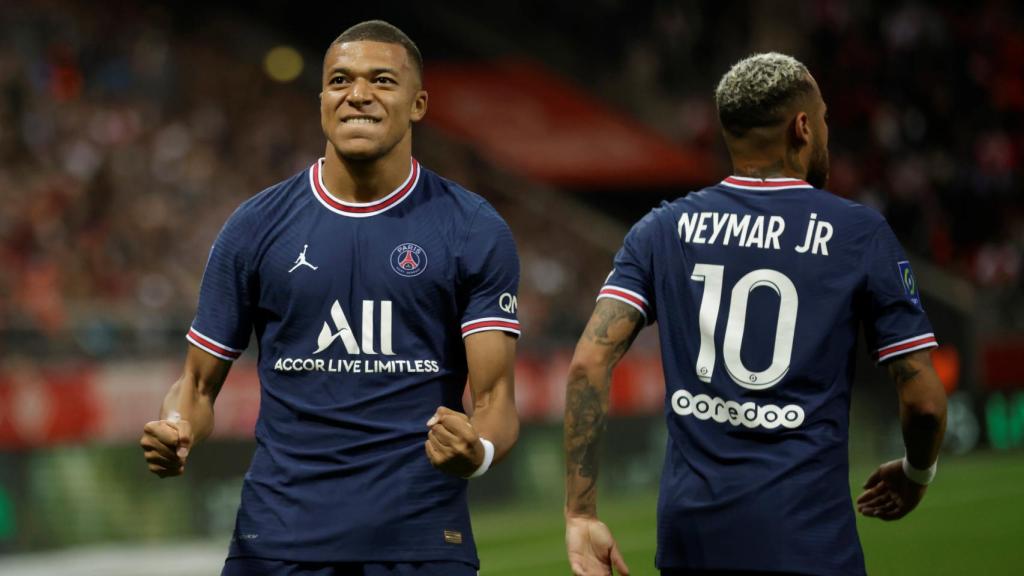 Mbappé celebra un gol con el PSG