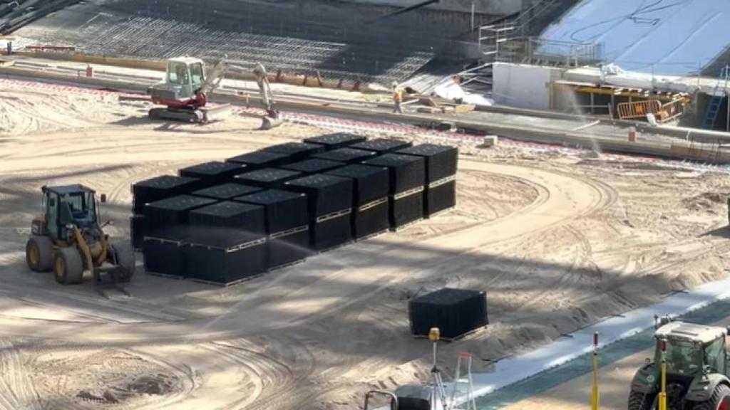 Prueban los aspersores en el Santiago Bernabéu