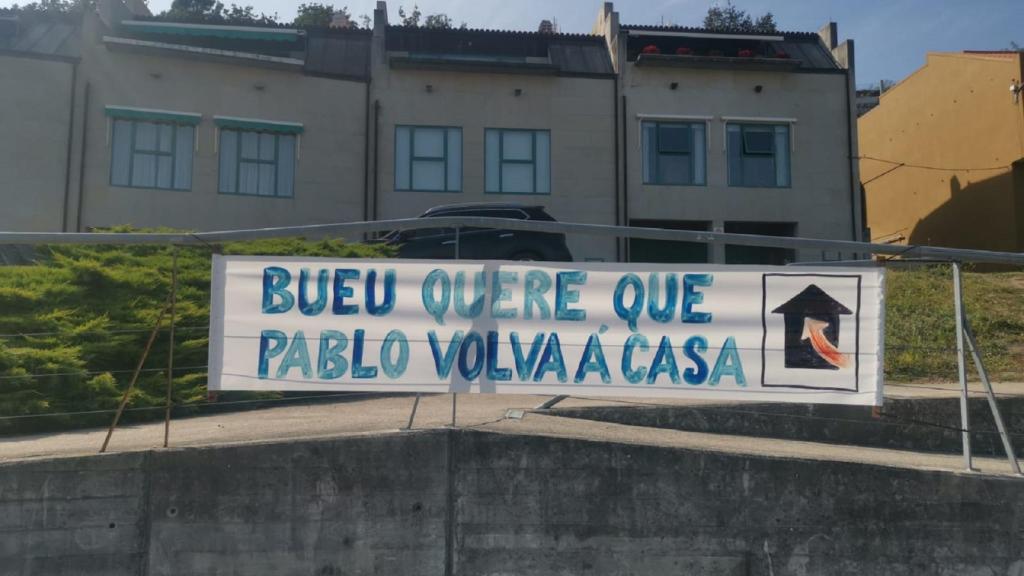 Los vecinos de Bueu piden el regreso del marinero retenido en Yemen.