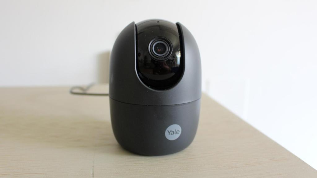 Alarma inteligente y cámara de Yale