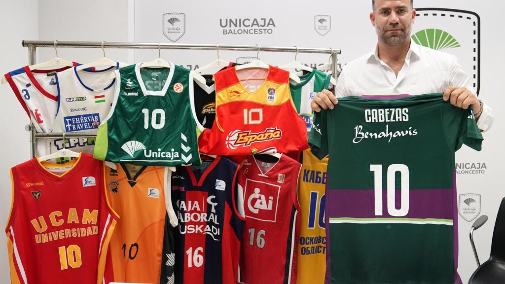 Carlos Cabezas se retira con un último baile: Jugar con el Unicaja de Málaga en el Carpena